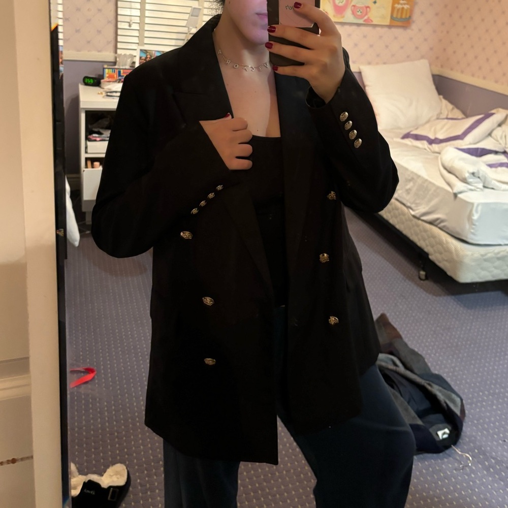 Elegant Women's Black Blazer
